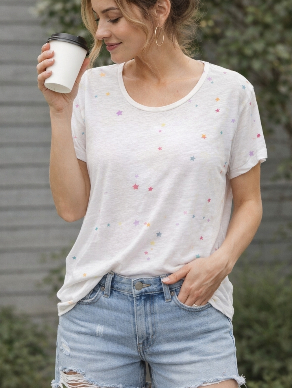 Chaser Rainbow Star Novelty Print Tee White Soft Lightweight T-Shirt Size Medium